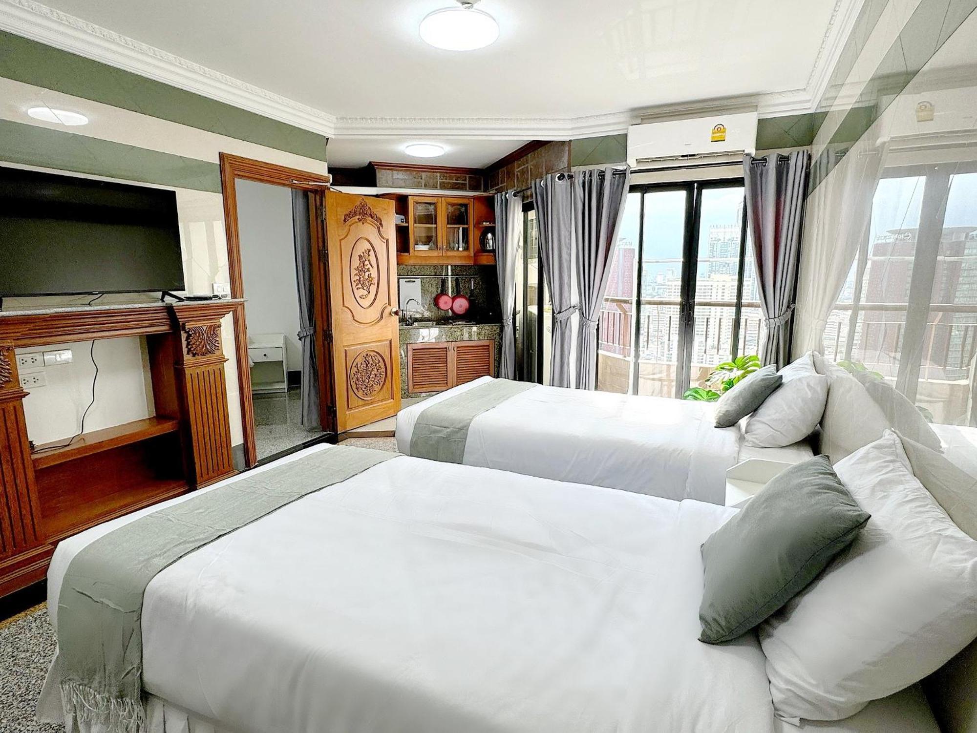 Grand Diamond Condominium Бангкок Экстерьер фото