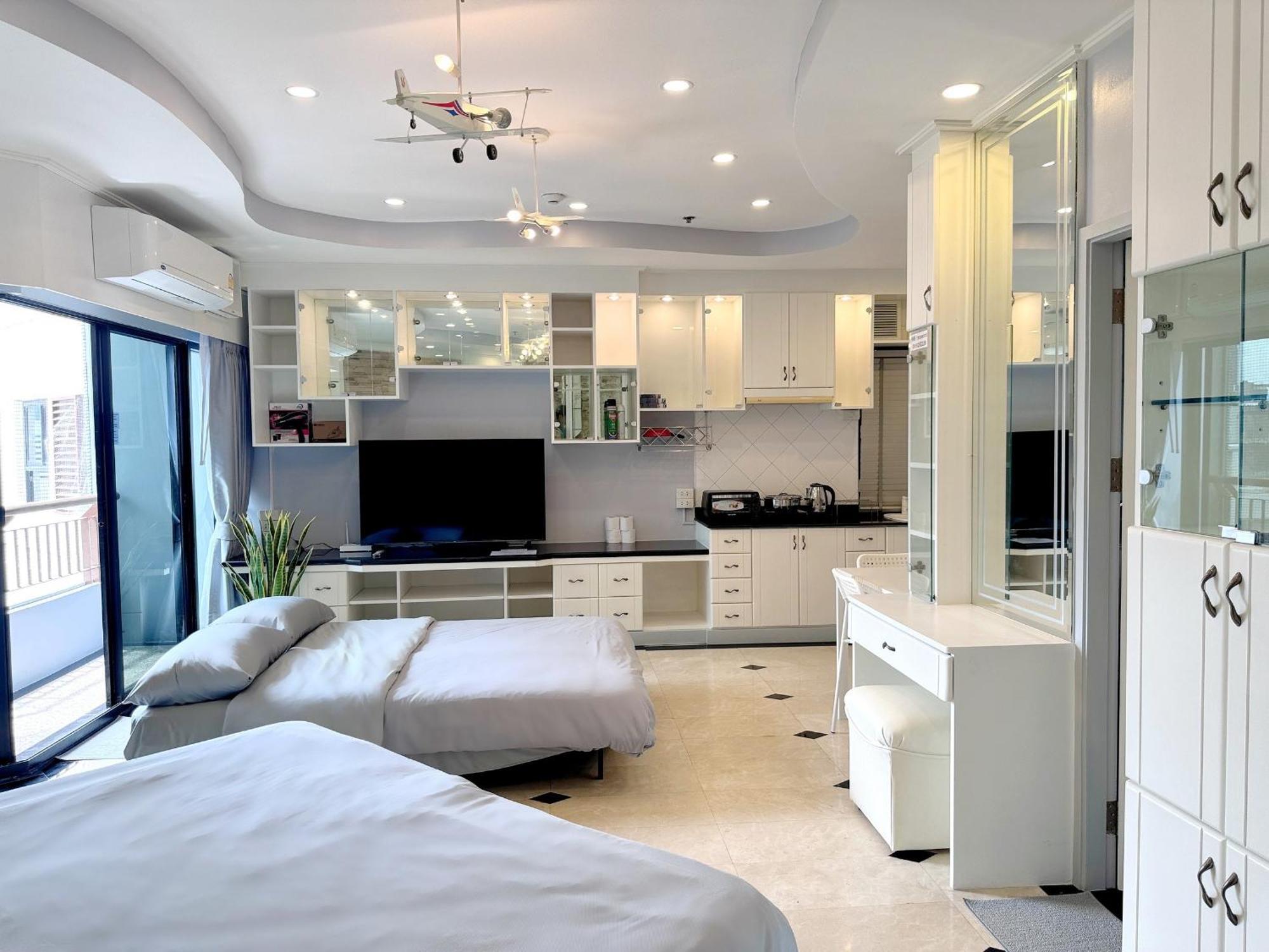 Grand Diamond Condominium Бангкок Экстерьер фото